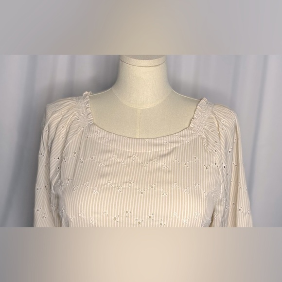 Loft Smocked Shoulder Pale Yellow Eyelet Women's Blouse (641) - Picture 7 of 12